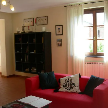 La Rondine Tra Pisa E Lucca Bed & Breakfast