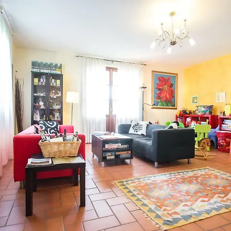La Rondine Tra Pisa E Lucca